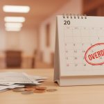 Ilustrasi tagihan dan denda keterlambatan pinjaman online