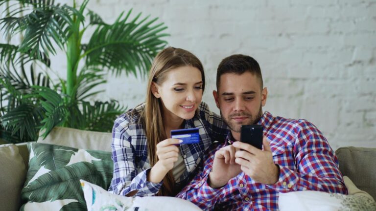 Blu BCA Review: Biaya, Risiko, dan Siapa yang Cocok