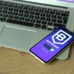 Data Kontak dan Privasi AdaKami: Apa yang Sebenarnya Mereka Akses?