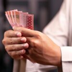 Pinjaman KTA Adalah: Cara Kerja, Syarat, dan Keuntungan compared Tabungan