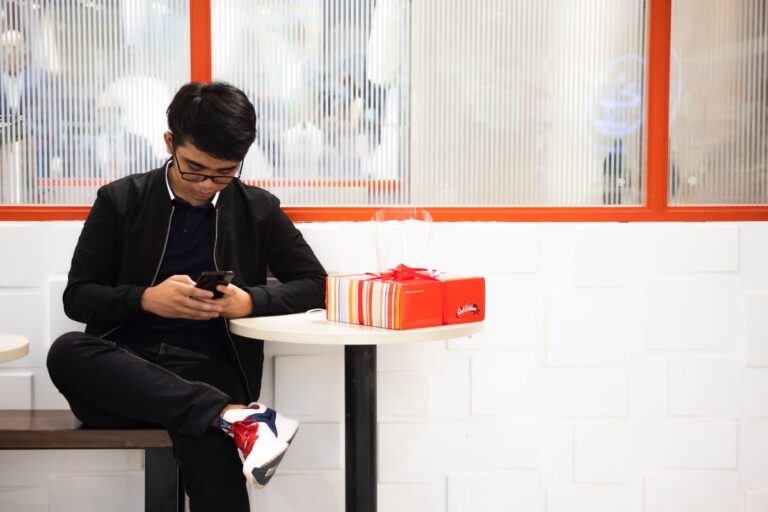 DANA vs ShopeePay: Perbandingan Lengkap Biaya, Fitur, dan Limit Transaksi