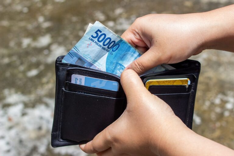 Jago vs SeaBank: Perbandingan Jujur untuk Tabungan Harian