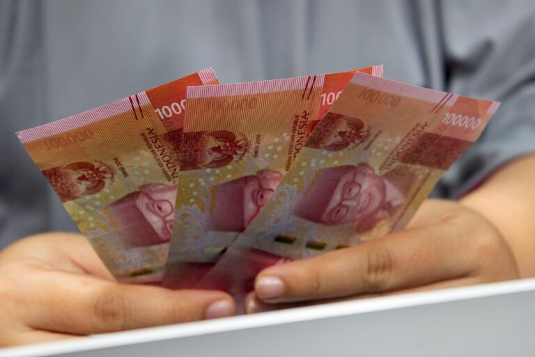 Sukuk SRILN: Sekarang Atau Deposito? Biar Kamu yang Pilih, Tapi Pakai Angka yang Bener